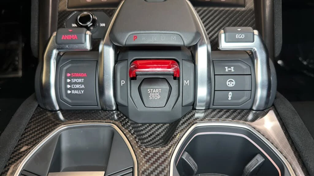 2023 Lamborghini Urus Performante - Image 24 of 31
