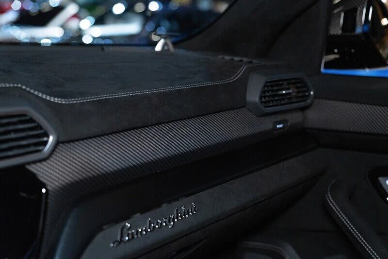 2023 Lamborghini Urus Performante - Image 19 of 31