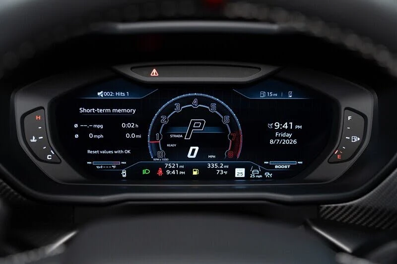2023 Lamborghini Urus Performante - Image 17 of 31