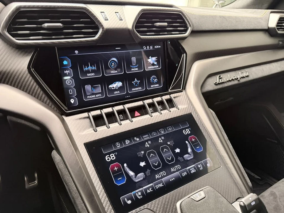 2023 Lamborghini Urus Performante - Image 25 of 31