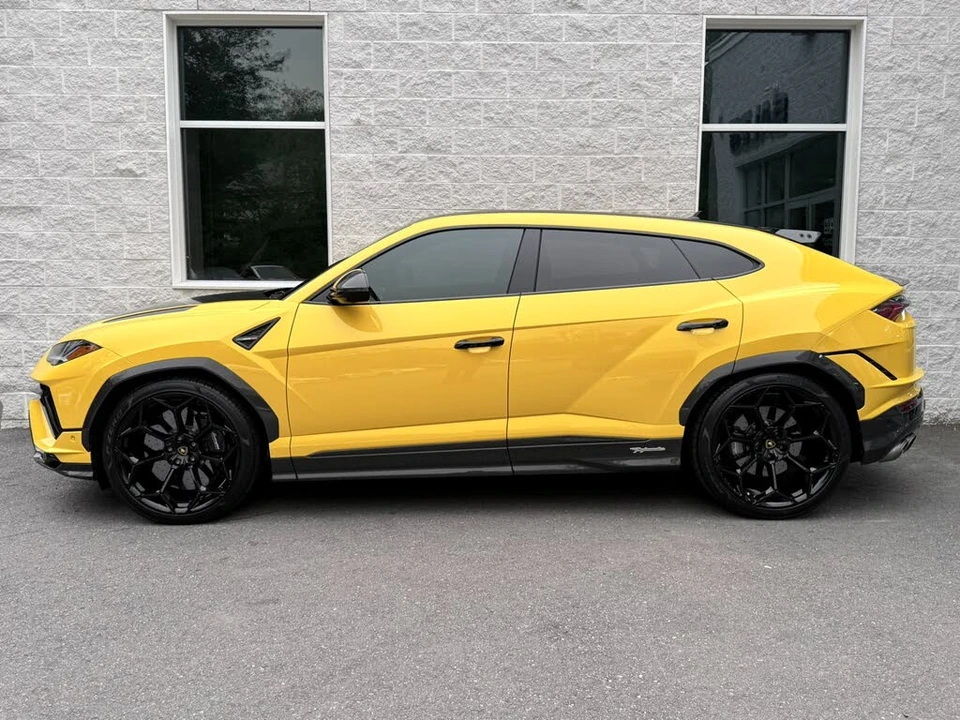 2023 Lamborghini Urus Performante - Image 6 of 31