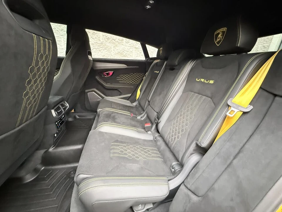 2023 Lamborghini Urus Performante - Image 31 of 31