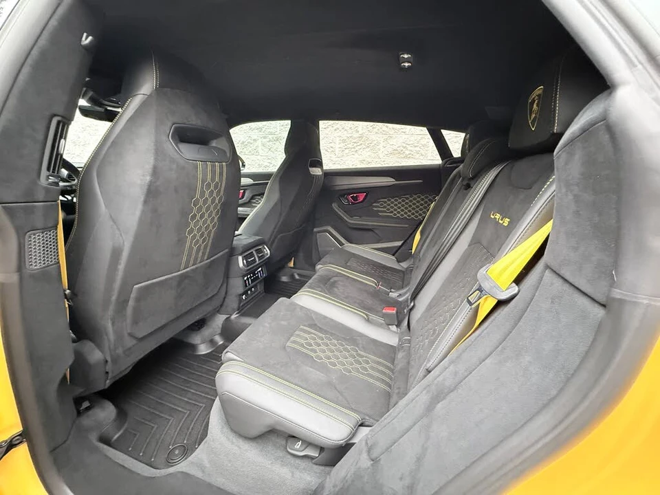 2023 Lamborghini Urus Performante - Image 29 of 31