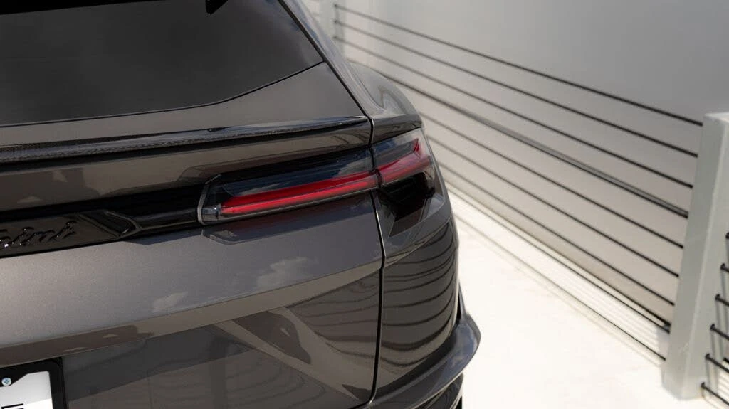 2023 Lamborghini Urus Performante - Image 25 of 31