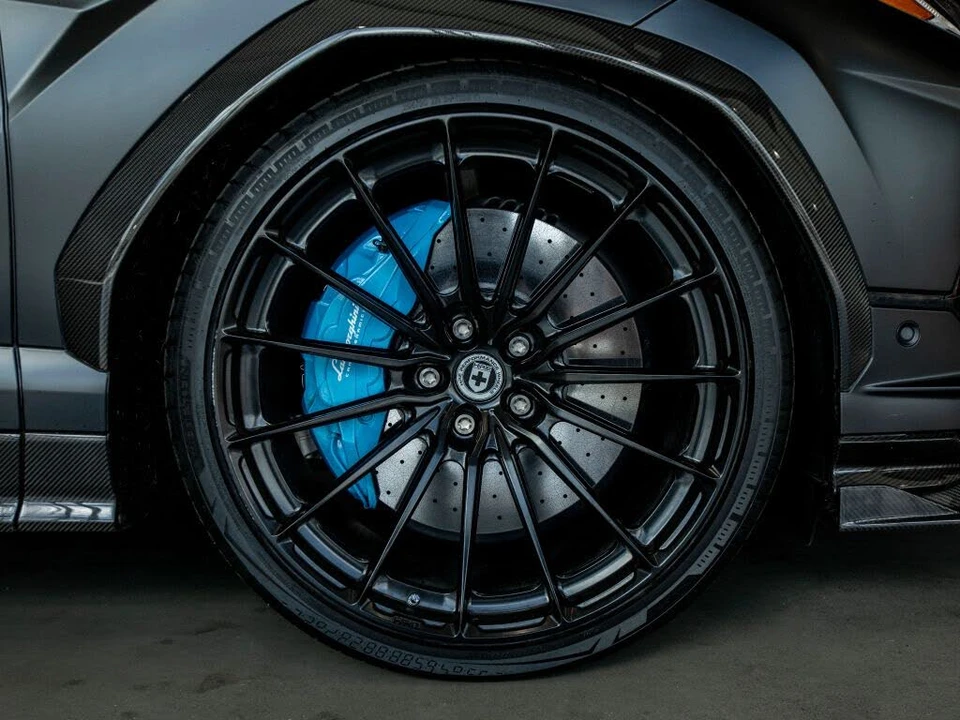 2023 Lamborghini Urus Performante - Image 7 of 31
