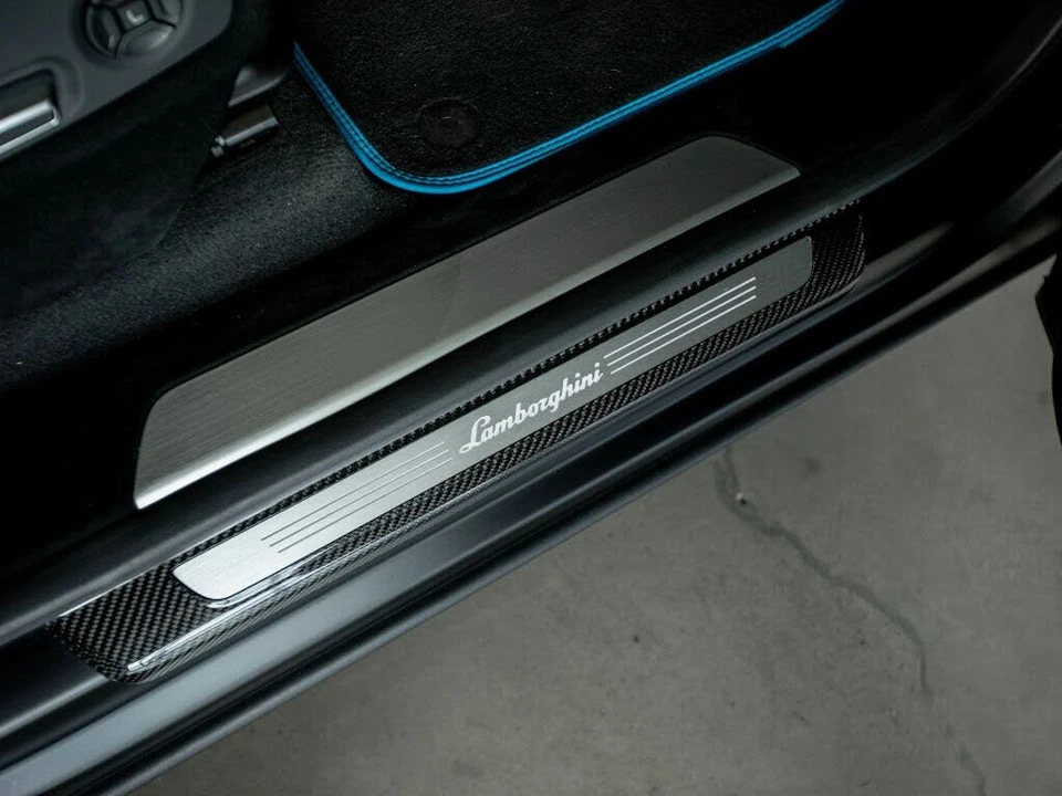 2023 Lamborghini Urus Performante - Image 17 of 31