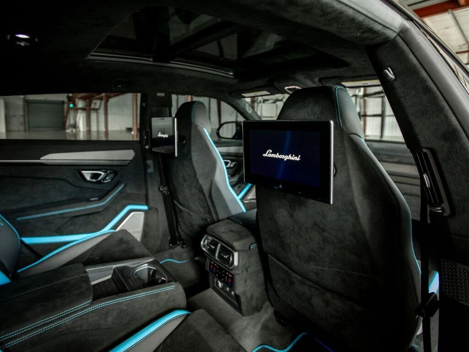 2023 Lamborghini Urus Performante - Image 18 of 31