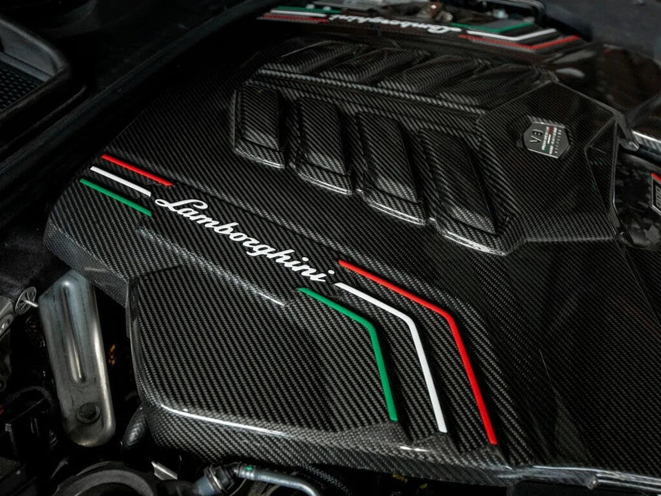 2023 Lamborghini Urus Performante - Image 31 of 31