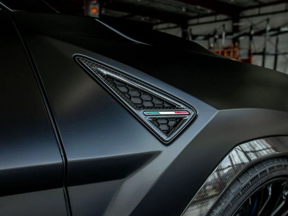 2023 Lamborghini Urus Performante - Image 10 of 31