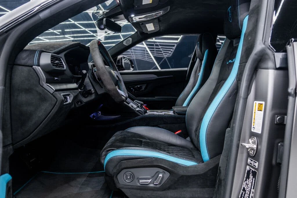 2023 Lamborghini Urus Performante - Image 15 of 31
