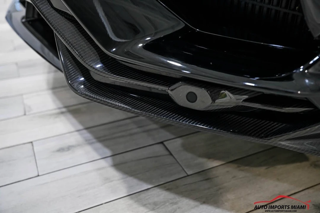2023 Lamborghini Urus Performante - Image 8 of 21