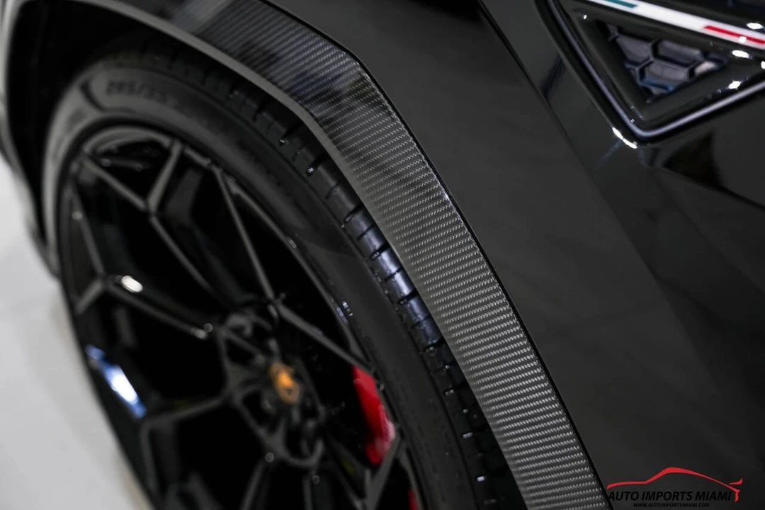 2023 Lamborghini Urus Performante - Image 11 of 21