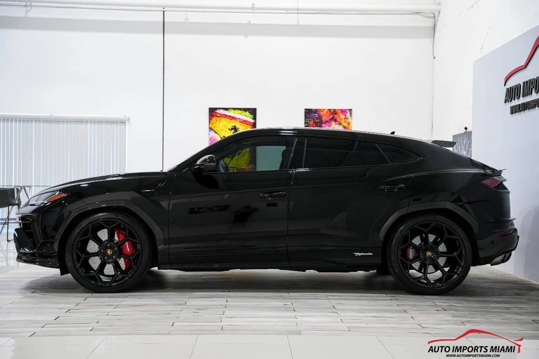 2023 Lamborghini Urus Performante - Image 17 of 21