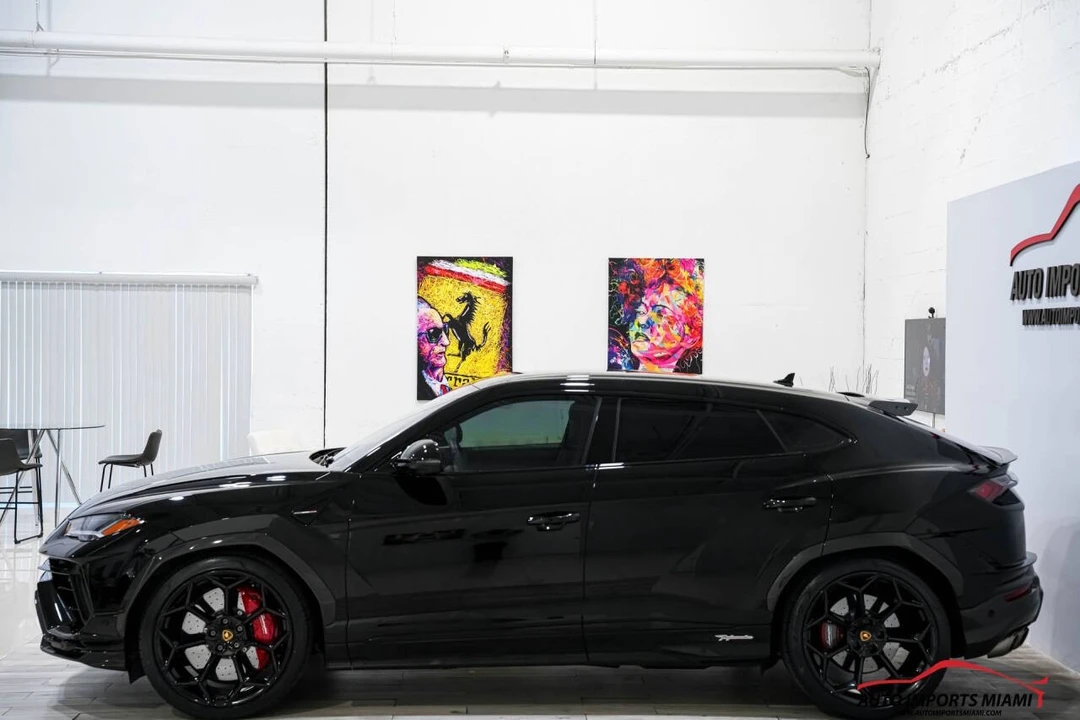 2023 Lamborghini Urus Performante - Image 16 of 21