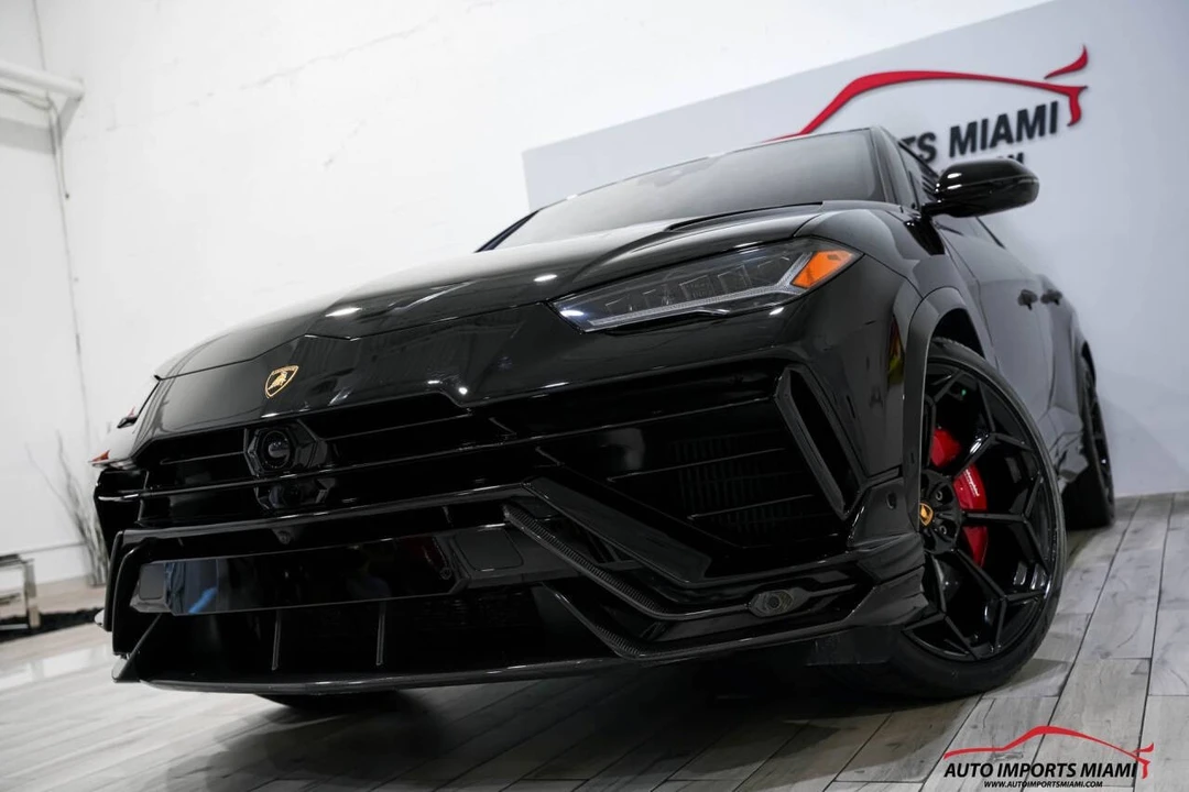 2023 Lamborghini Urus Performante - Image 2 of 21
