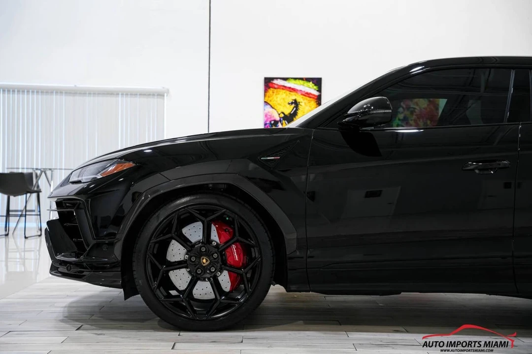 2023 Lamborghini Urus Performante - Image 18 of 21