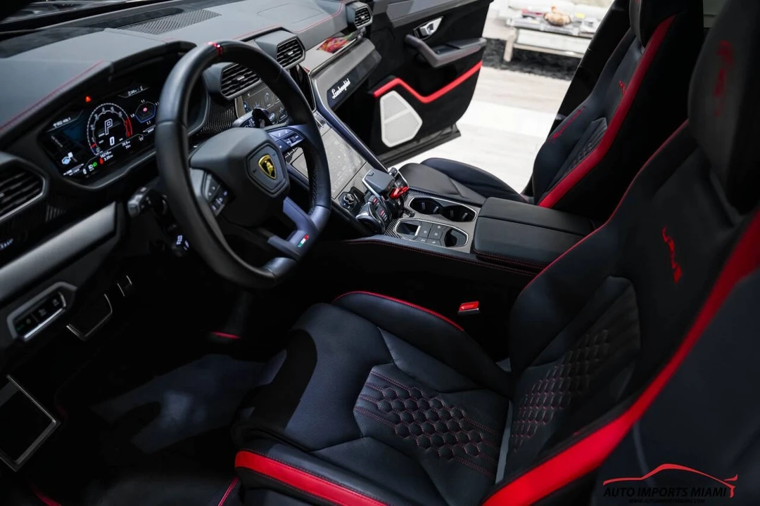 2023 Lamborghini Urus Performante - Image 12 of 21