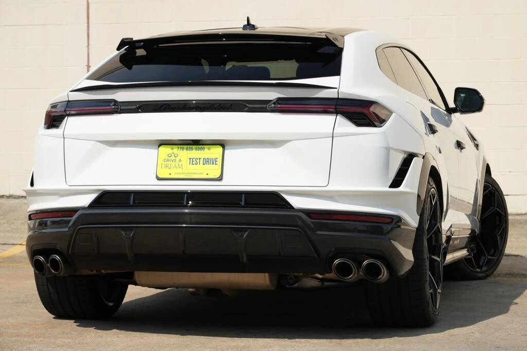 2023 Lamborghini Urus Performante - Image 4 of 31