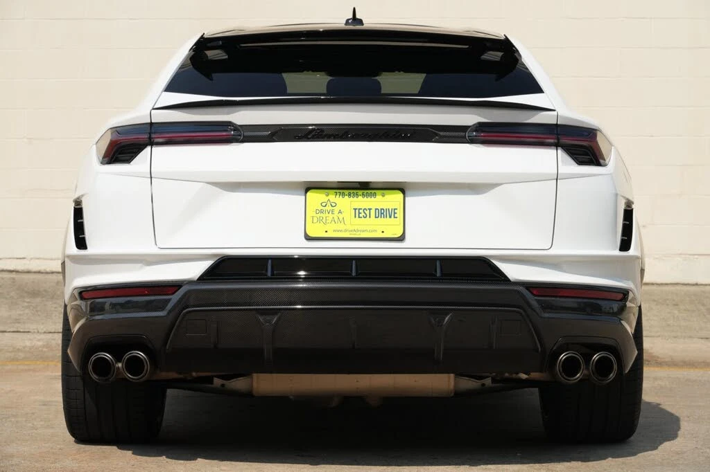 2023 Lamborghini Urus Performante - Image 11 of 31