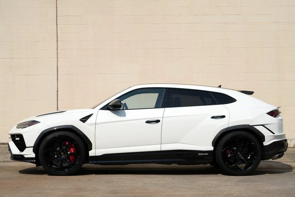 2023 Lamborghini Urus Performante - Image 9 of 31