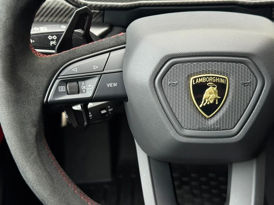 2023 Lamborghini Urus Performante - Image 22 of 31