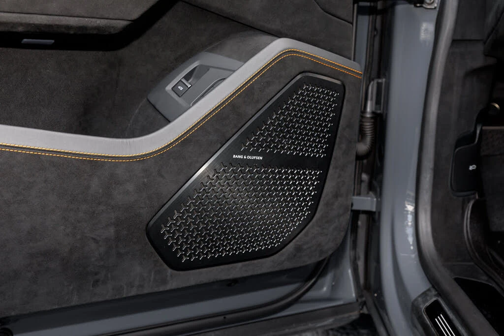2023 Lamborghini Urus Performante - Image 20 of 31