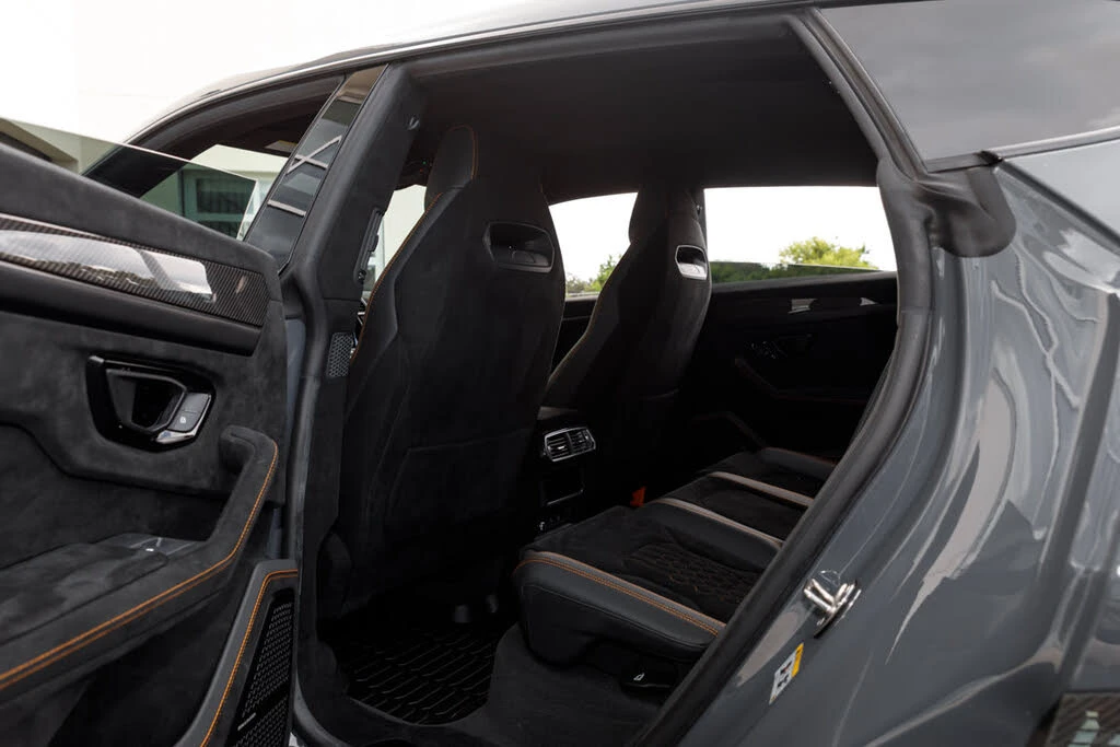 2023 Lamborghini Urus Performante - Image 29 of 31