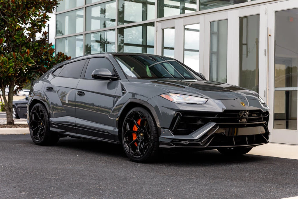 2023 Lamborghini Urus Performante - Image 16 of 31