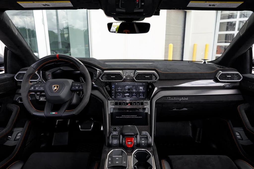 2023 Lamborghini Urus Performante - Image 31 of 31
