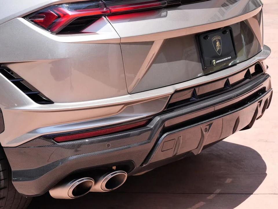 2023 Lamborghini Urus Performante - Image 11 of 31