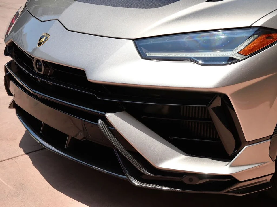 2023 Lamborghini Urus Performante - Image 14 of 31