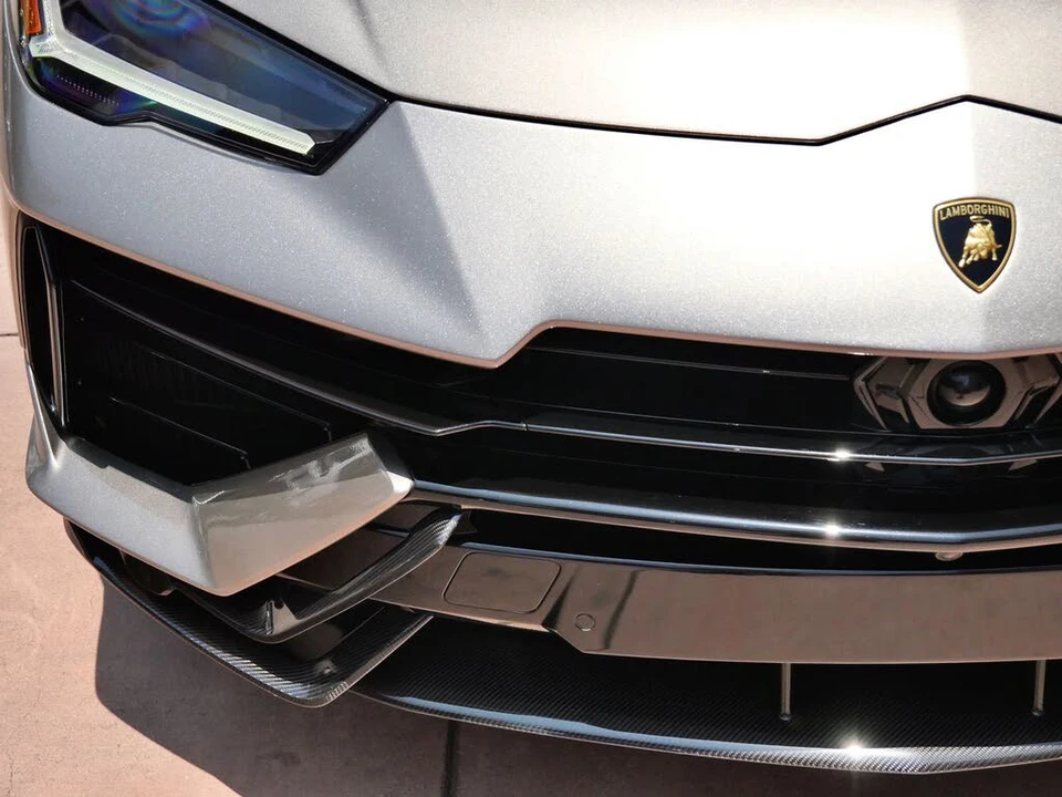 2023 Lamborghini Urus Performante - Image 15 of 31