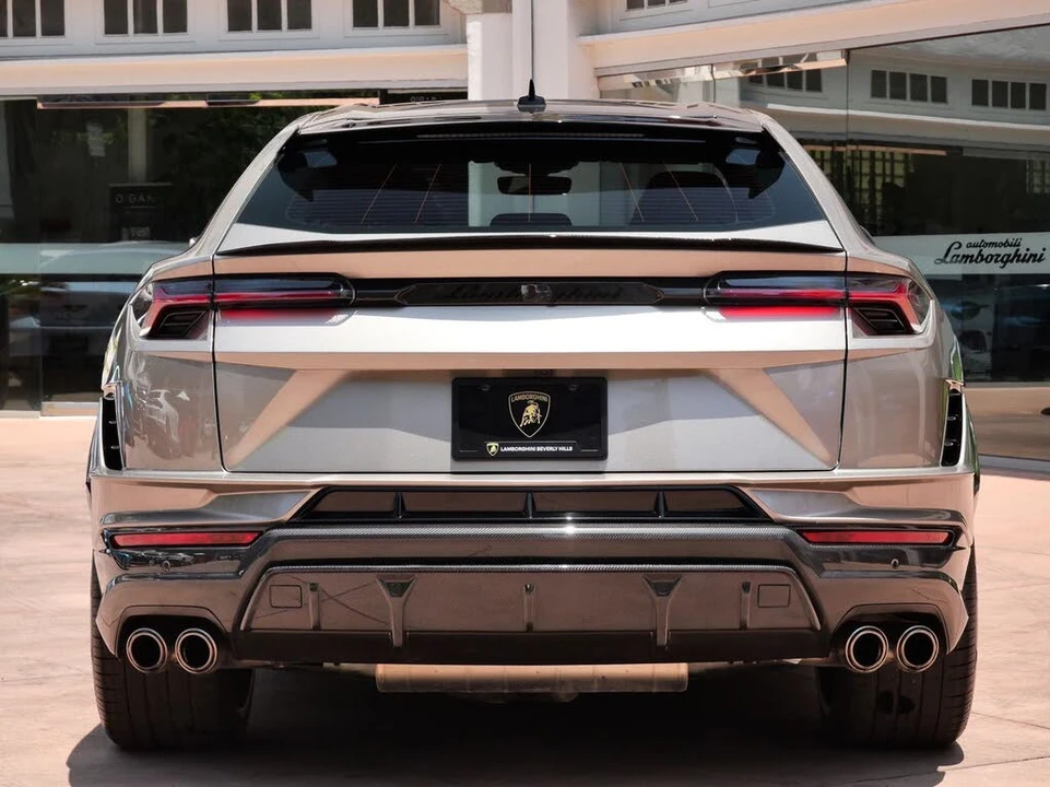 2023 Lamborghini Urus Performante - Image 4 of 31
