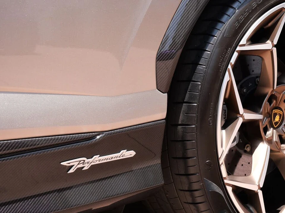 2023 Lamborghini Urus Performante - Image 31 of 31