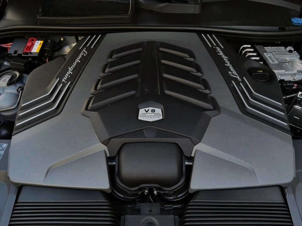 2023 Lamborghini Urus Performante - Image 29 of 31