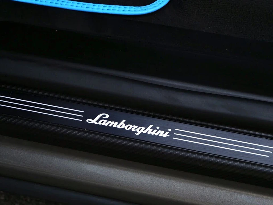2023 Lamborghini Urus Performante - Image 22 of 31