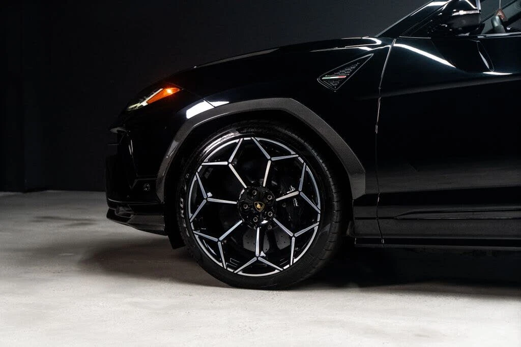 2023 Lamborghini Urus Performante - Image 25 of 31