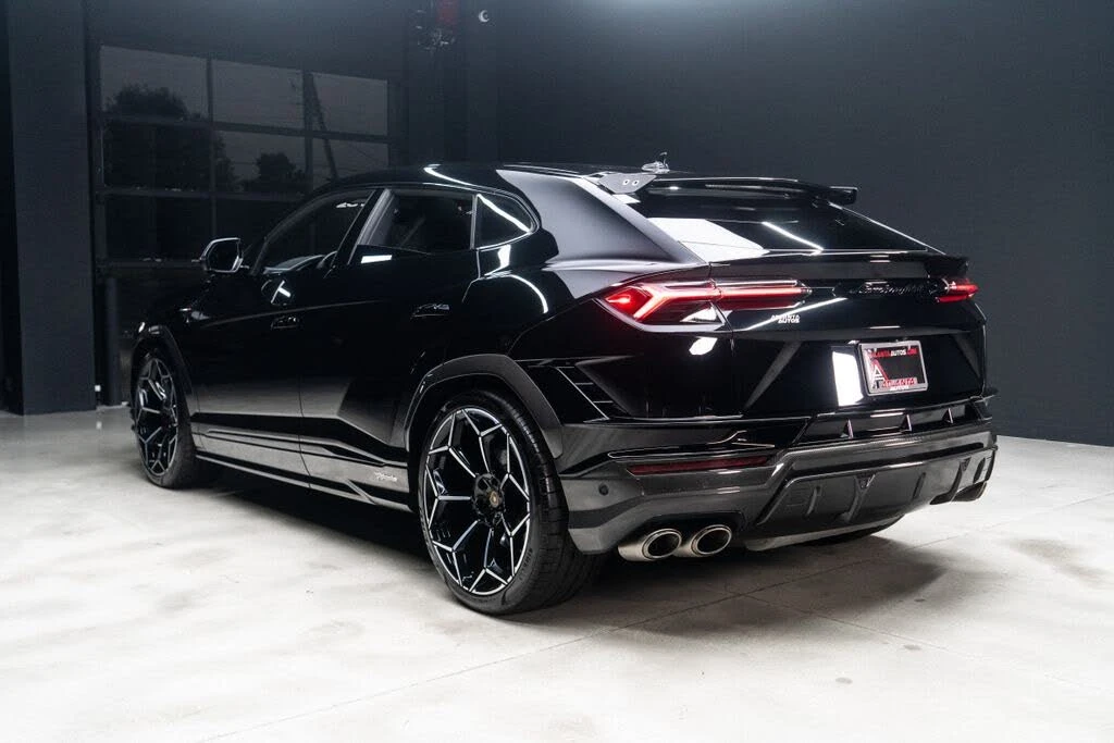 2023 Lamborghini Urus Performante - Image 23 of 31
