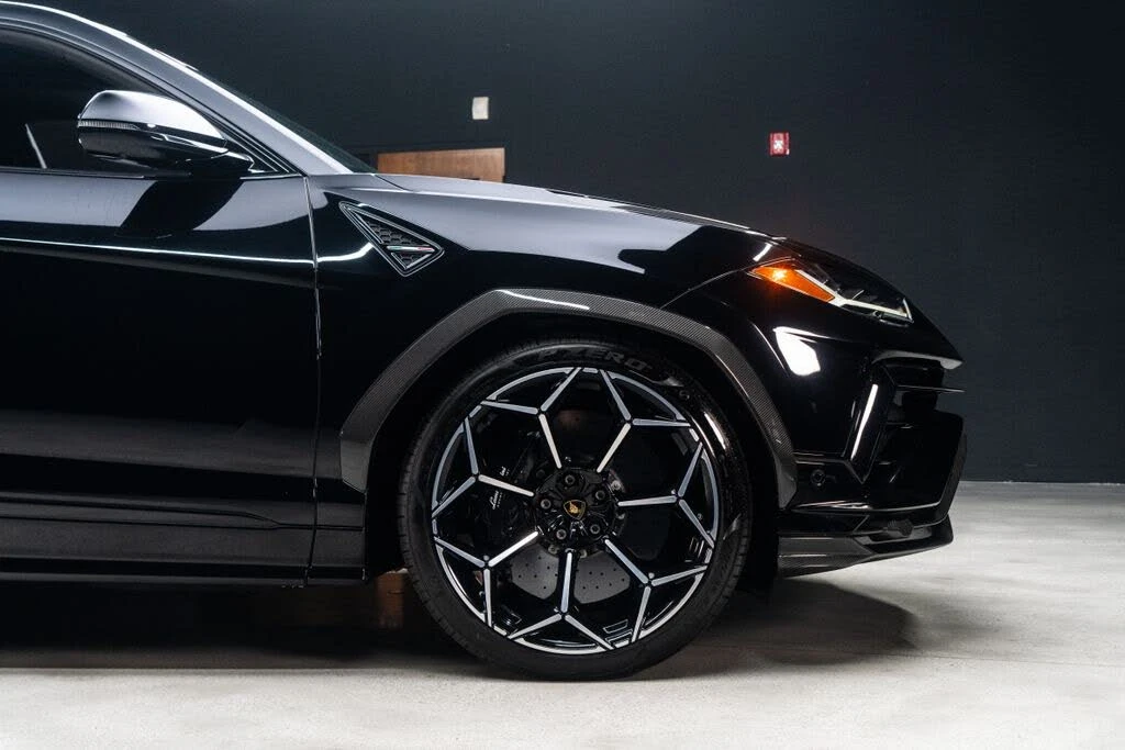 2023 Lamborghini Urus Performante - Image 10 of 31
