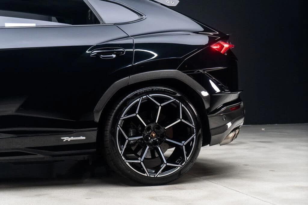 2023 Lamborghini Urus Performante - Image 26 of 31