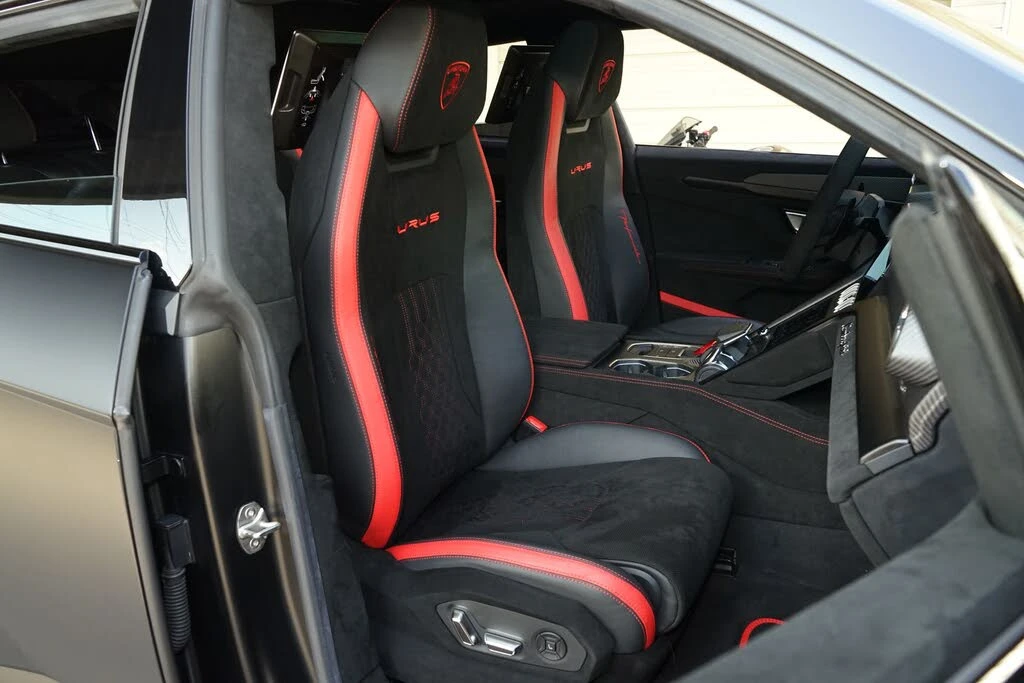 2023 Lamborghini Urus Performante - Image 17 of 31