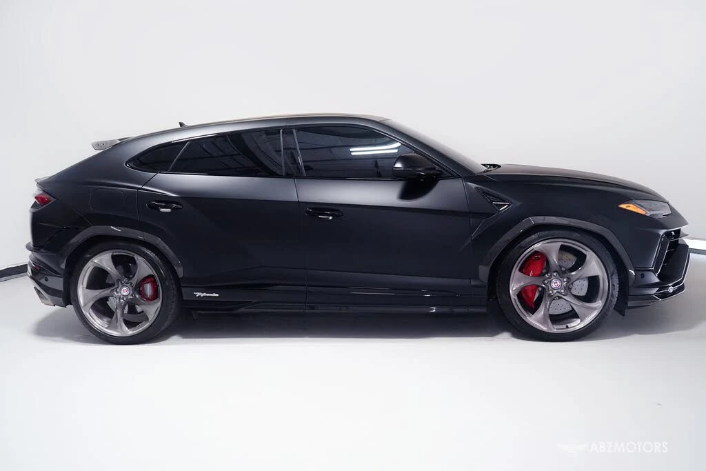2023 Lamborghini Urus Performante - Image 4 of 31