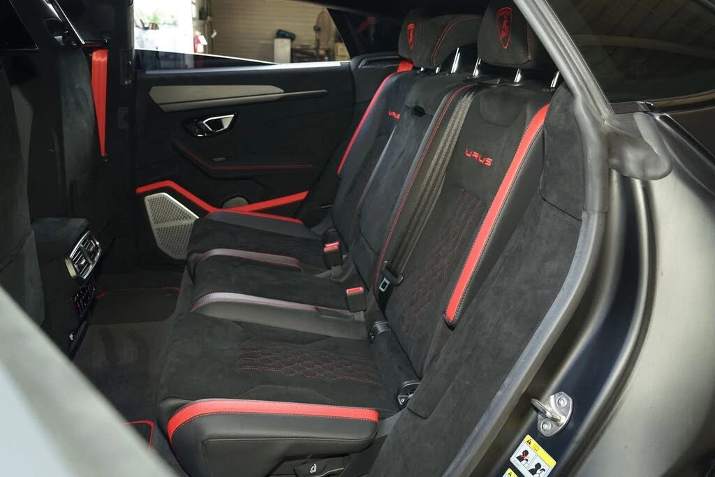 2023 Lamborghini Urus Performante - Image 30 of 31