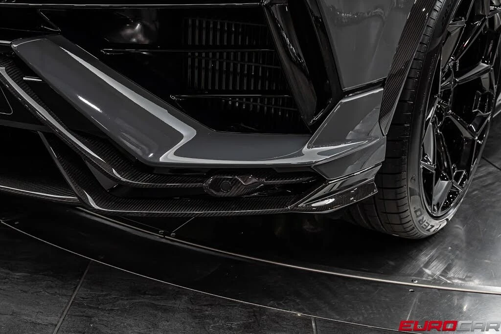 2023 Lamborghini Urus Performante - Image 14 of 31