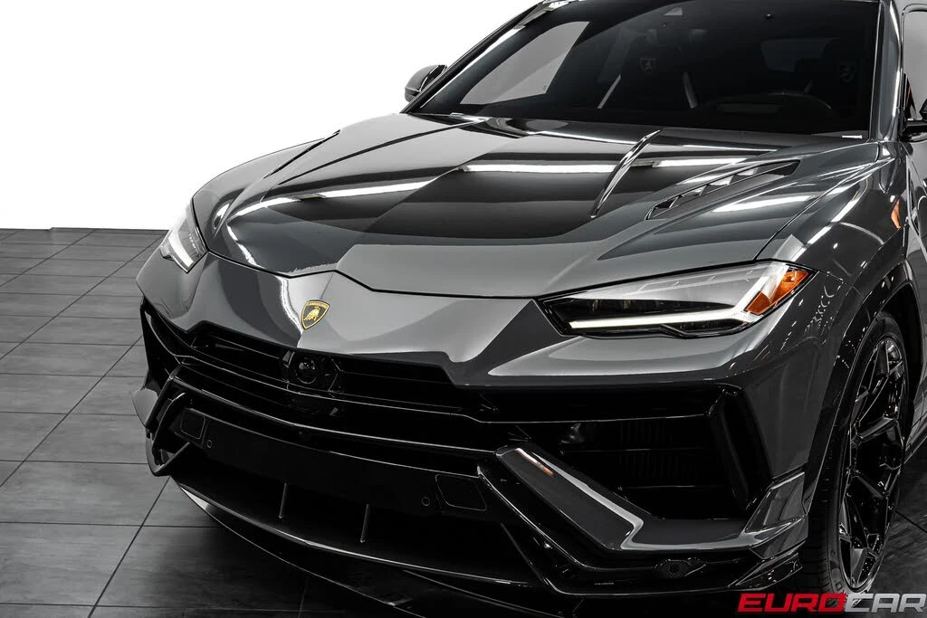 2023 Lamborghini Urus Performante - Image 16 of 31