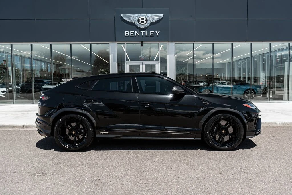 2023 Lamborghini Urus Performante - Image 14 of 31