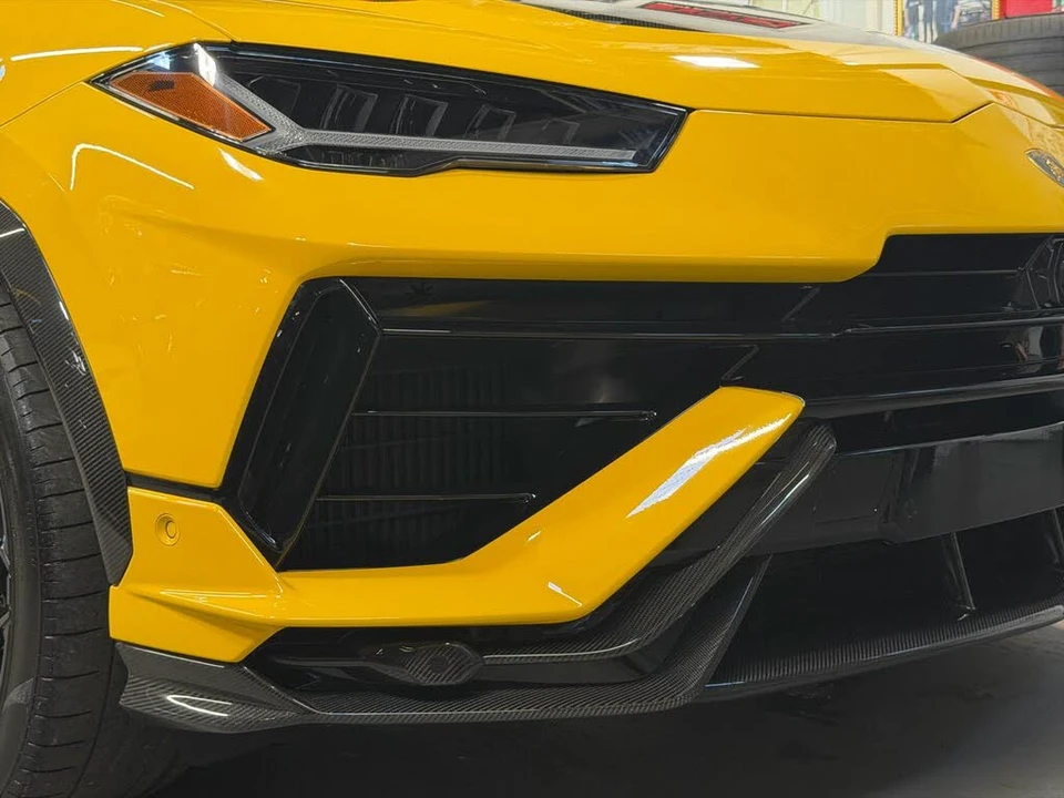 2023 Lamborghini Urus Performante - Image 15 of 31