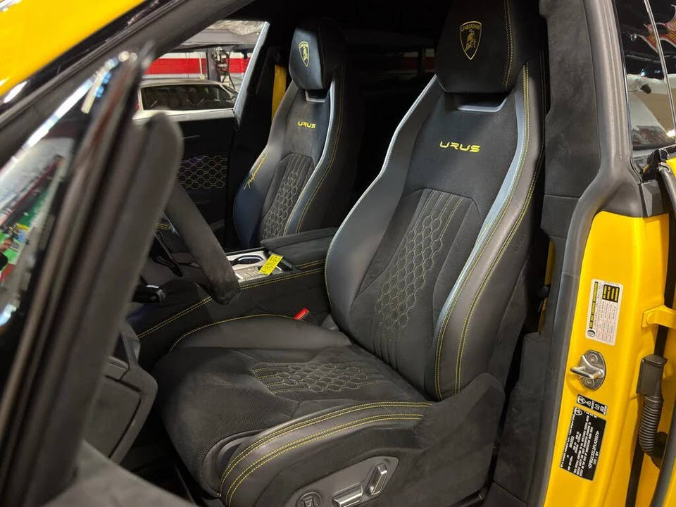 2023 Lamborghini Urus Performante - Image 24 of 31