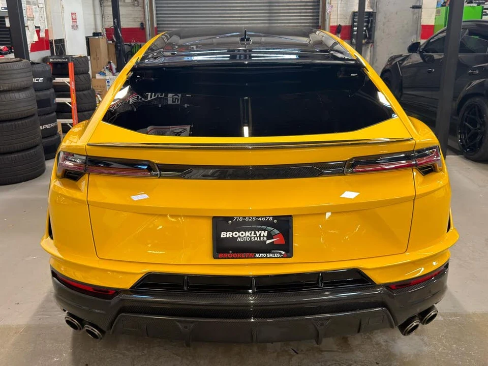 2023 Lamborghini Urus Performante - Image 8 of 31