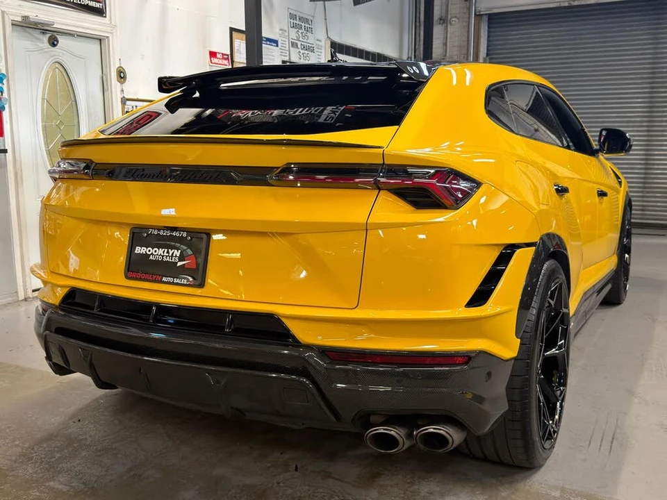 2023 Lamborghini Urus Performante - Image 6 of 31